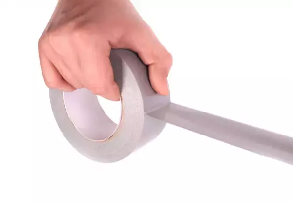 ガムテープ剥がれづらい時ありませんか？簡単にはがすテクニックを紹介！