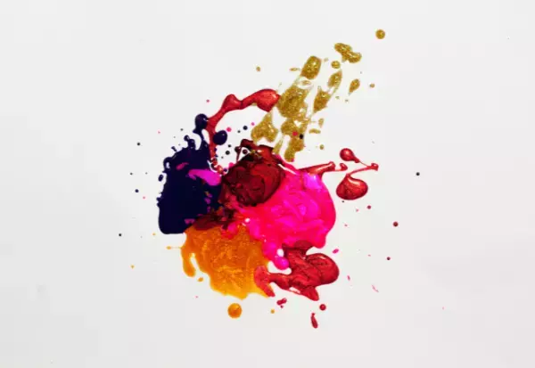 絵の具ついたらどうする？落とし方を解説します！