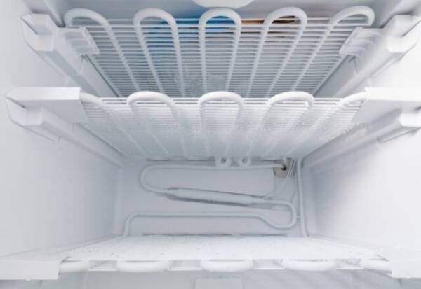 冷凍庫に張り付いた霜や氷→『タオル』で解決できるって知ってる？