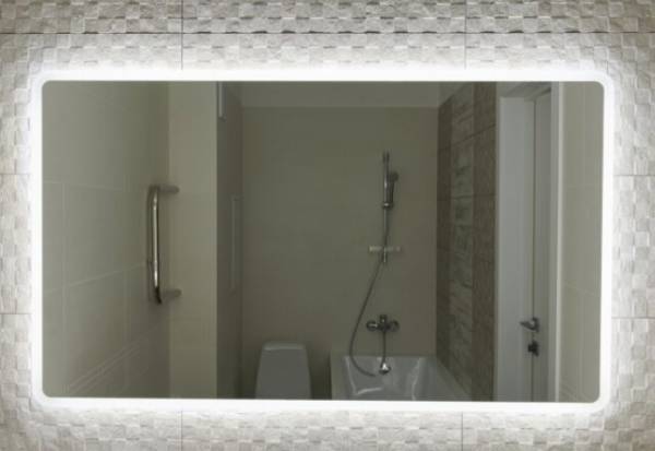 鏡の水垢→【新聞紙】で除去できるって知ってる？