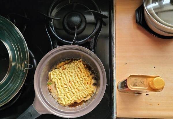 3歳の娘に『ラーメンを作らせた』夫。⇒離婚して20年後、夫が”姿を現した”理由に絶句…