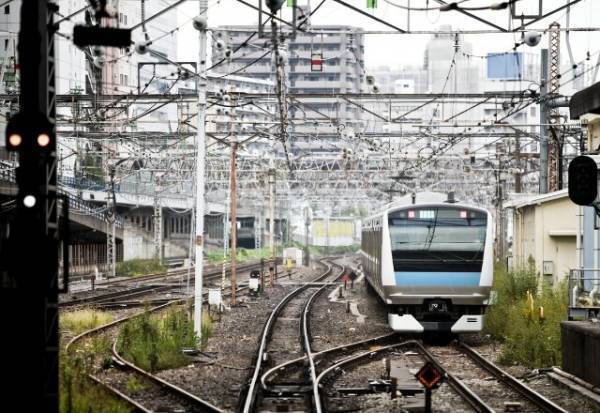 電車で…『妊婦を突き飛ばした』男性「うるせえ何様だよ！」しかし、数時間後⇒男は”顔面蒼白”に！？