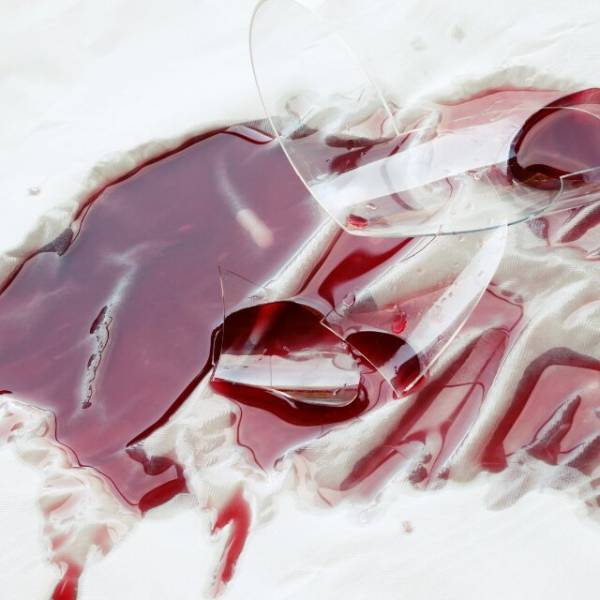 「割れたワイン6万4千円です」「はああ！？」店内を走り回る子どもを”放置”した母親⇒店員の追撃に「は？」