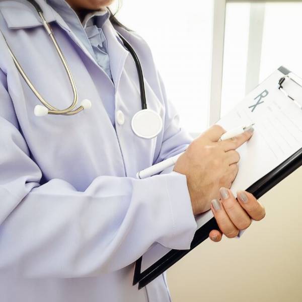 4歳の娘の”両足に異変”…娘「あし、うごかない」すぐに病院へ⇒母「どうなんでしょうか？」医師の『診断結果』に呆然