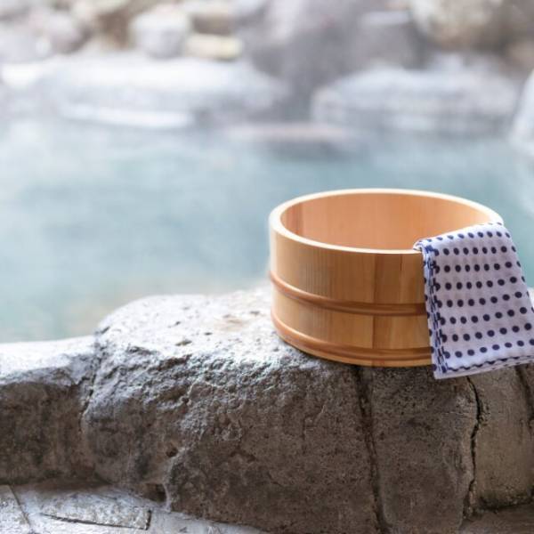 妻と義母「温泉行きたい！」夫「予約しといたよ」しかし当日…旅行中の妻から”SOS”！？→夫「だってカード利用停止したから」妻「へ？」