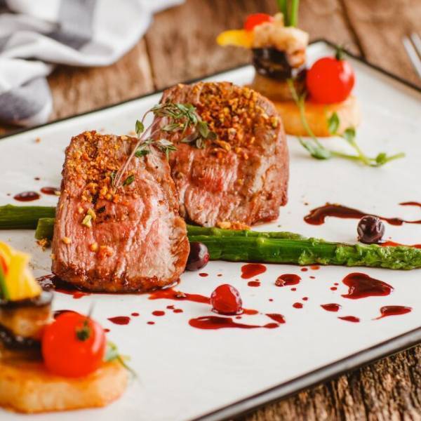 ママ友会の幹事を任され、”指定されたレストラン”を予約した結果…「20万円お願いします」「え」