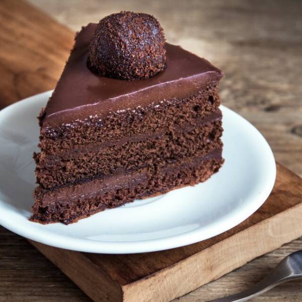 「1つください」「はい！」結婚記念日にチョコケーキを買った男。しかし⇒数時間後、”焦った様子”で電話をかけ…店員「え？」