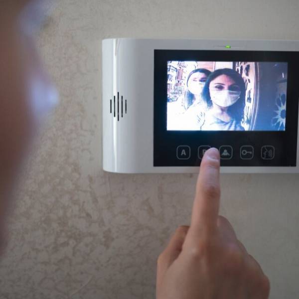 彼が既婚者と知り…「二度と会いたくない！」「待って！」翌朝、彼女の家のインターホンが鳴り…⇒まさかの訪問者に「どういうこと？」