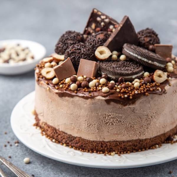 チョコケーキを食べた妻に異変！？…ケーキを疑った夫「果汁入ってませんか？」店員「いえ」⇒後日、判明した【妻が倒れたワケ】にゾッ…