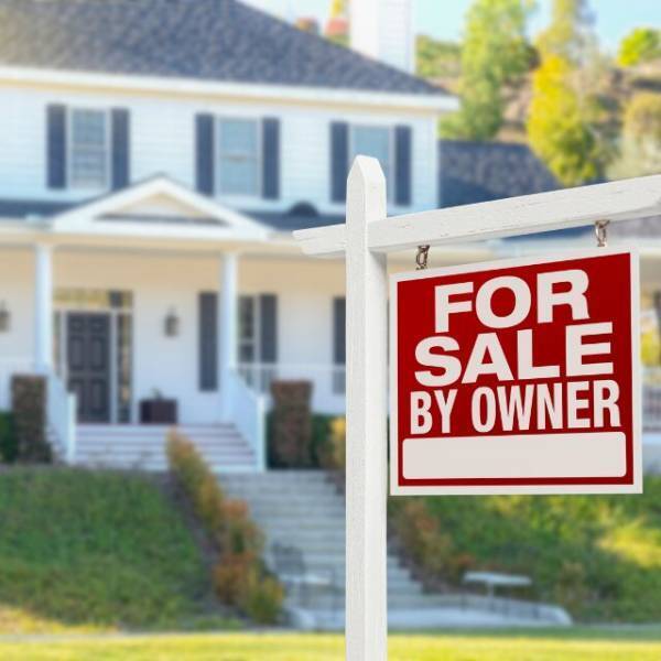 帰宅した妻「家に入れないんだけど！」夫「ああ、売りに出したから」⇒直後語られた”家を売ったワケ”に妻、絶体絶命…！？