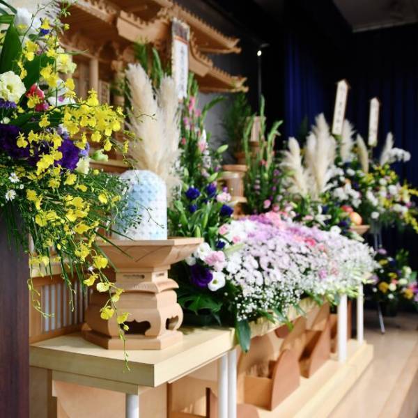 お世話になった人が他界…嫁「お葬式に行ってきます」義母「行く必要ある？」⇒”出席を認めない”義母の主張に絶句