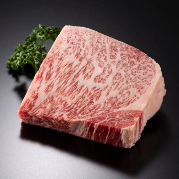 冷蔵庫の”高級和牛”を見て違和感を覚えた嫁。義母「お肉食べたくて買ってきた」しかし直後⇒【まさかの展開】に唖然…！？