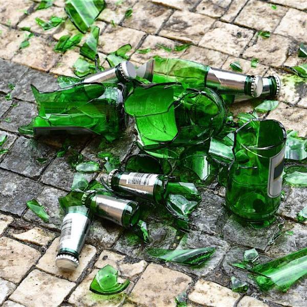 「割れたワイン6万4千円です」「そちらの落ち度引けば安くなるでしょ！」店内を走り回る子どもを”放置”した母親だが→店員の追撃に「えっっ！？」