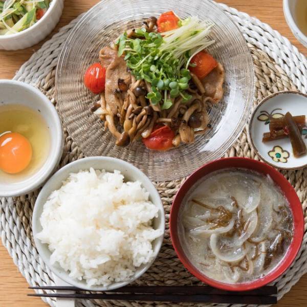 定食屋の常連客「まずい！味が薄い！」店員「は？」クレーマー客が来なくなってから2週間⇒客からの”1本の連絡”に青ざめる…
