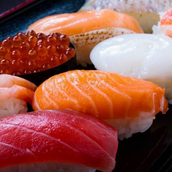 ママ友会で…200万円分の【高級寿司】を注文した女「あなたが払って」しかし⇒私からの”返信”を見て「え？」