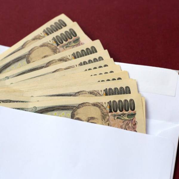 夫の葬式後…親戚「お金を貸してください」150万円を貸すも…⇒半年後、親戚「ごめんなさい、実は…」続けた”言葉”に「え？」