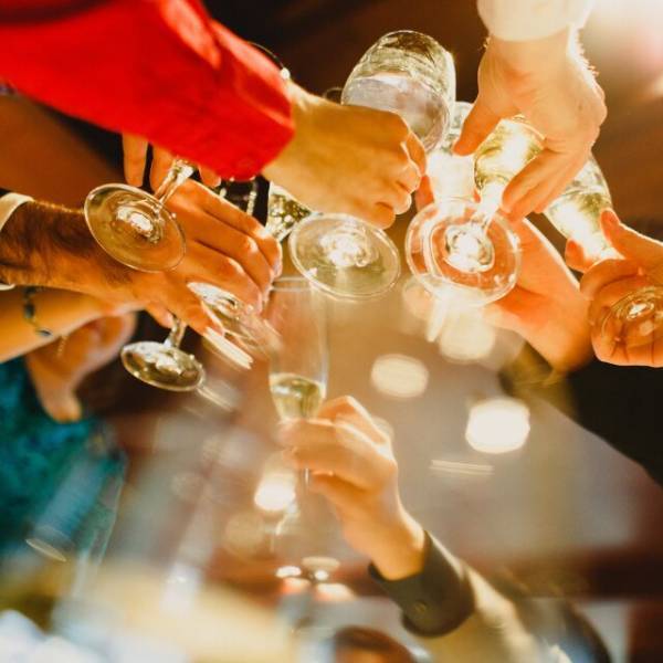 幹事「同窓会来いよ」私「楽しそうだね」しかし当日、会場の様子に”違和感”を覚え…⇒青ざめる！？