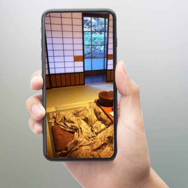 旅行中の妻から送られてきた『1枚の写真』に違和感…⇒後日、職場の後輩「旅行の写真です！」それを見て察した夫「噓だろ…」