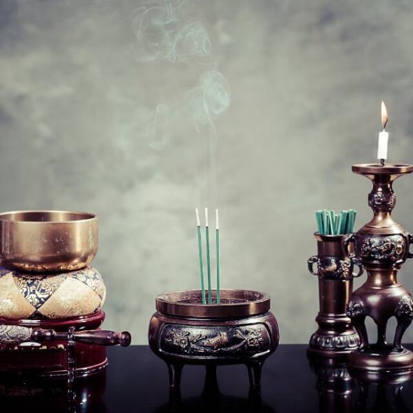 結婚して4年…2人の子どもを残して他界した夫。数日後、同居中の義母が放った『恐れていた言葉』を耳にして血の気が引く