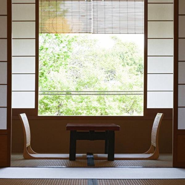 『1泊30万円の宿泊費』を支払うはずが…なぜかカードが使えない！？急いで電話をした結果→夫「カード止めたから。それと…」妻「え」