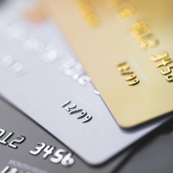 「生活に困ってるのか？」「え？」義父から届いた”1件のLINE”に違和感。話を聞くと「君に預けていたカードが…」「まさか！」