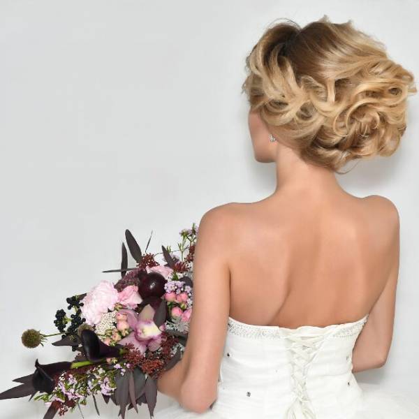 結婚式前日…姉の”婚約者を奪った”妹「今日は私の結婚式♡」のはずだったが…その後⇒式場を見た妹「助けて…」