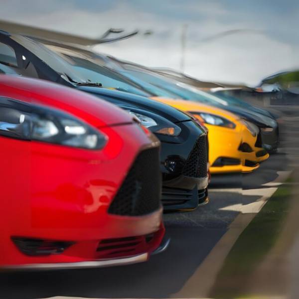 コンビニに『車3台を無断駐車』！？店長「警察呼びます！」男「好きなだけ呼べよ」⇒この後、男が放った言葉に…店長絶句！