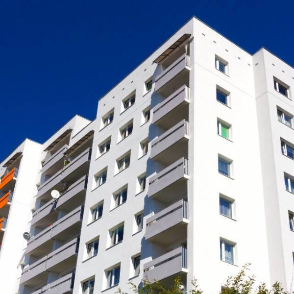 妹「彼氏と住むから出てって！」姉「は？」しかし数日後…⇒妹「どういうこと！？」部屋に訪れた人を見て、妹は顔面蒼白に…