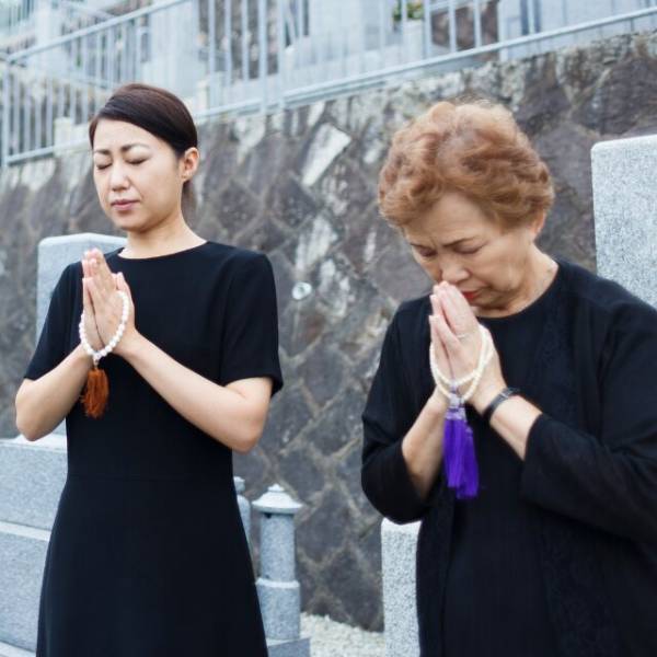 義母「義父が亡くなったのよ！？早く来なさい！」嫁「行かないです」拒否を続ける嫁…⇒”まさかの理由”を聞いた義母「へ？」