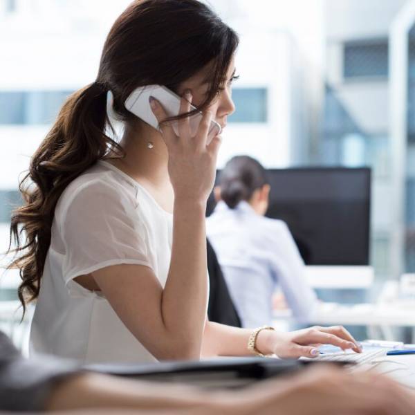 ブラック企業を辞め転職したが…前の職場から”1本の電話”が！？⇒私「どうしたんですか？」部長「どうもこうもないよ！」