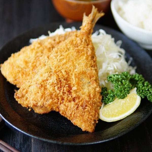 定食屋で…店員「アジフライ定食ですか？」客「…」店員の質問を”無視”し続ける客…？⇒直後、客が大声で【放ったコト】に…店員「はい！」