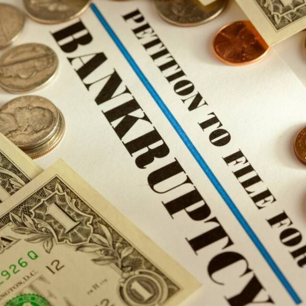 破産した夫「離婚しよ」妻「ありがと！」離婚して数週間後、元妻が”突撃訪問”！？しかし⇒元夫の返答に「は？」