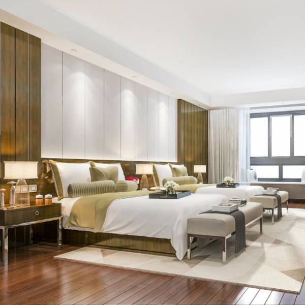 家族でリゾートホテルへ。到着してしばらくすると…嫁「あれ？夫がいない…」⇒数分後、戻ってきた夫を見て”顔面蒼白”になったワケ