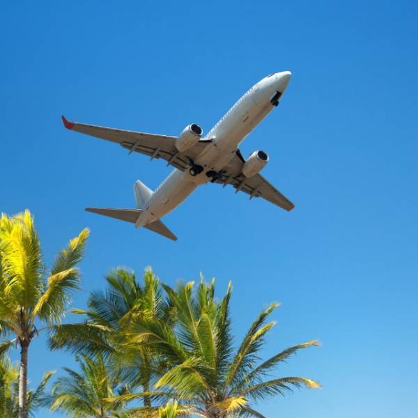 新婚旅行当日に…義母「飛行機代は払うから私も行く、あと…」続けて放った衝撃の”要求”に私「そんな！」