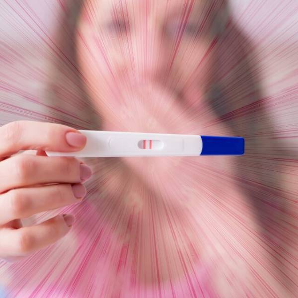 「今妊娠3ヶ月なの♡」「え？」私の”婚約者との子”を奪い妊娠した友人。破談して2年後⇒家に届いた”1枚の紙”に「何考えてるの…！？」