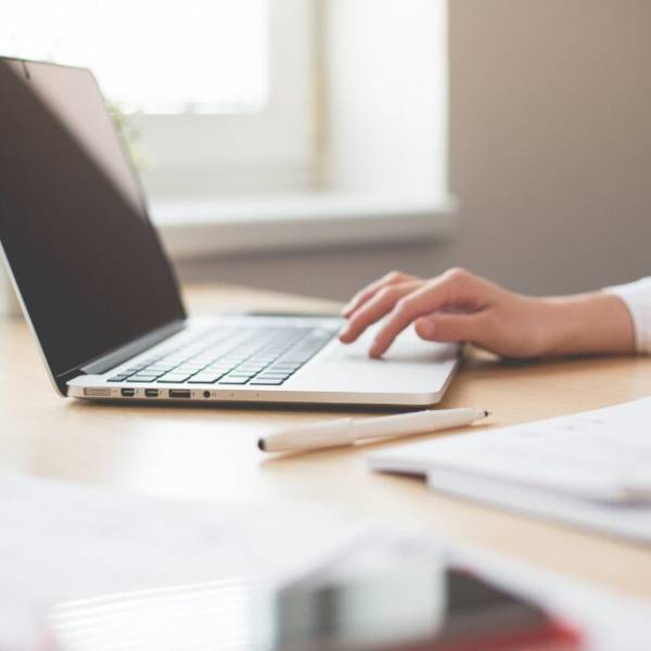 「明日から2週間、休んでいいですか？」「もちろん、ていうか…」売り上げを2倍にした社員が休暇を申請。しかし→上司の【返答】に「え？」