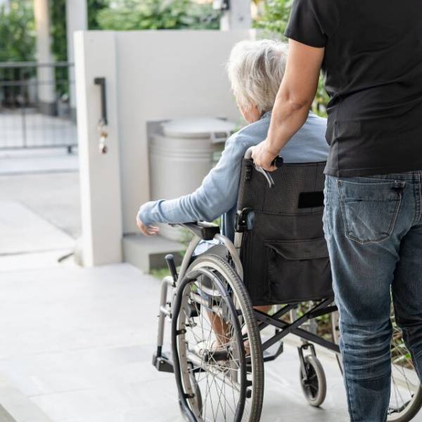 祖父が他界し…母「全財産は私にって遺言状書いてもらったの」娘「私も」遺言状が2枚ある『理由』に⇒母「そんなバカな（笑）」