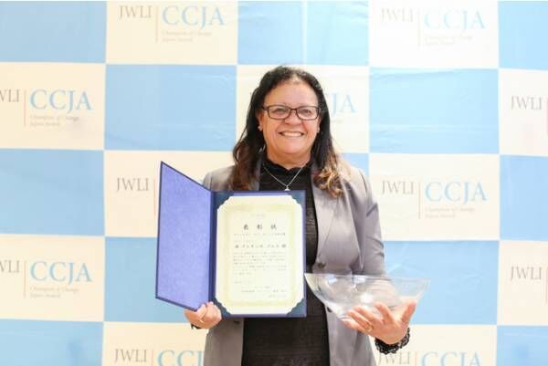 ティファニーが賛同！ コロナ禍で奮闘した女性リーダーが「チャンピオン・オブ・チェンジ日本大賞」を受賞