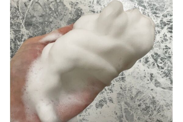 大人気“牛乳石鹸”と“花王石鹸”を比べてみた！ 「固形石鹸」を使うメリットも解説