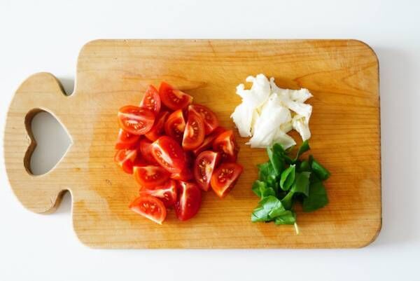 和えるだけで即完成！ そうめんやパスタと神相性「暑い夏にぴったりのトマト冷菜」簡単レシピ