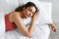「やめたらぐっすり快眠できました！」女性約100人調査「睡眠の質を高める方法」
