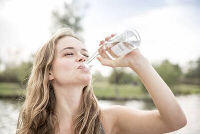 「やめたら調子がよくなりました！」女性約100人調査「夏の水分の摂り方」
