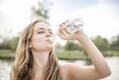 「やめたら調子がよくなりました！」女性約100人調査「夏の水分の摂り方」