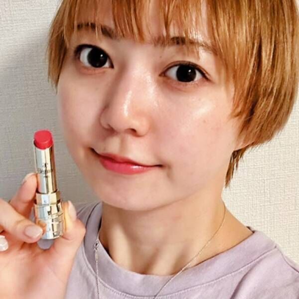 安本彩花「ラメがお見事」 進化したDiorの人気アイシャドウほか、新作コスメをお試し