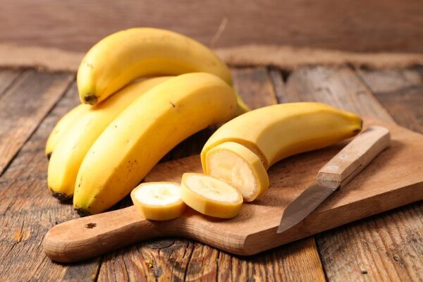 実は避けたほうがいいんです… 管理栄養士が教える「バナナのNG食べ方」