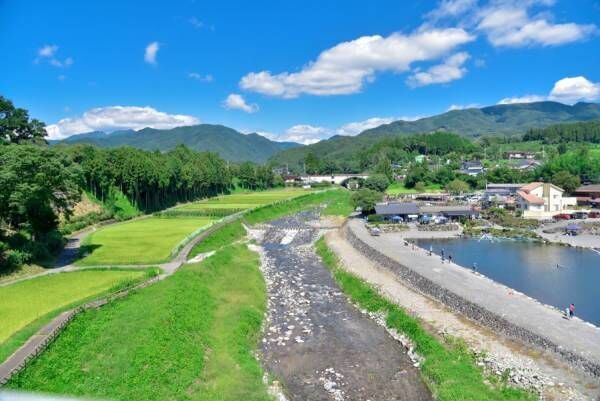 絶景すぎる！ 夏でも涼しい！【女性約100人調査】夏旅のおすすめスポット&amp;楽しみ方 2024