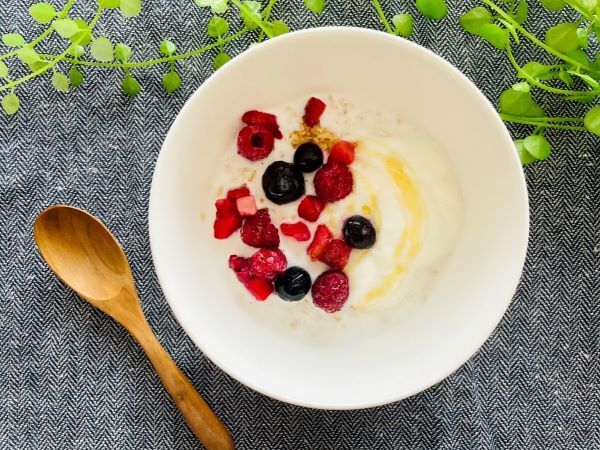 朝食にプラスして！ 専門家が激推しする「腸活におすすめのヨーグルト」と簡単アレンジ