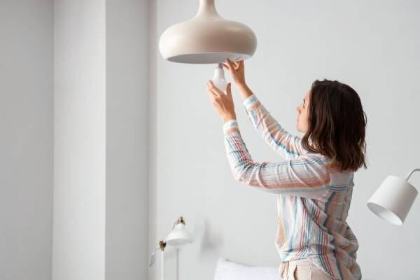 電気代はもっと安くなる！ 主婦が実践している「照明器具・エアコンの節約方法」