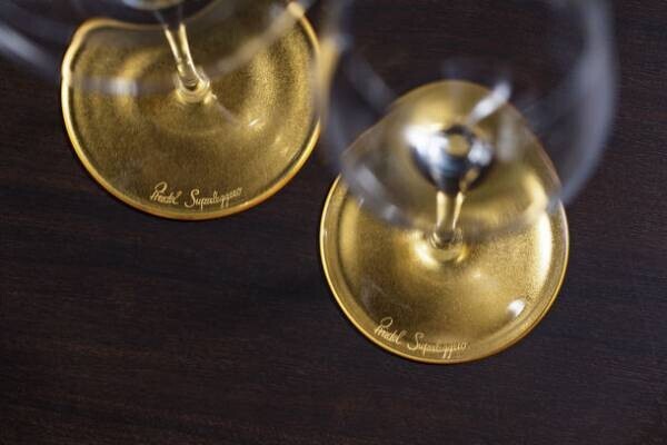 金箔の箔一がワイングラスの名門ブランド『リーデル』と24Kの金箔で輝く「大吟醸・純米酒用グラス」を開発