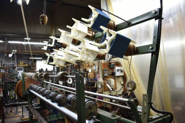 京都の老舗珠数屋より日本の伝統色「藍」にこだわった正藍染の数珠・ブレスレット「藍珠」の販売を開始！